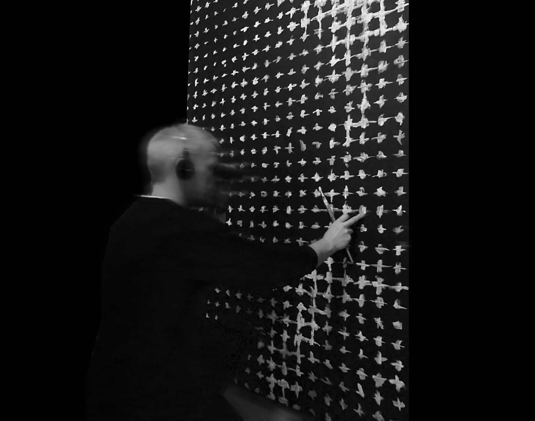 Künstler Harald Schwarz im Atelier