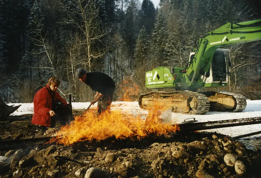 Knotenaktion am Bahnhof Langenegg 1995