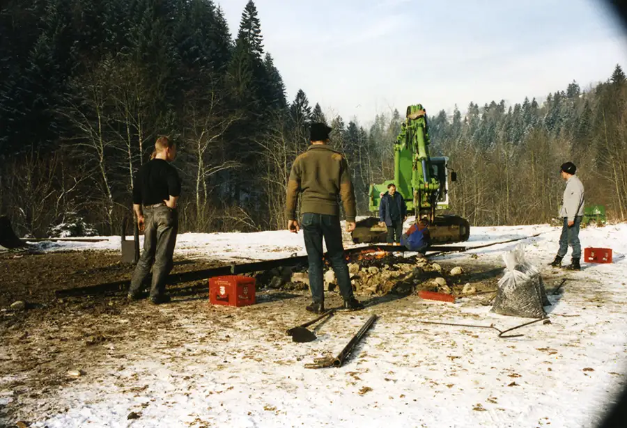 Knotenaktion am Bahnhof Langenegg 1995